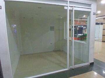 Se Alquila Local Comercial 8 m2 C.C. Matalinda...