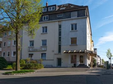 Ehrlicher Altbau mit Zukunft: Attraktives Wohnungs...