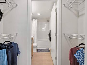 Skyway Apartments 1 Bedroom Apartment for Rent at 1400...