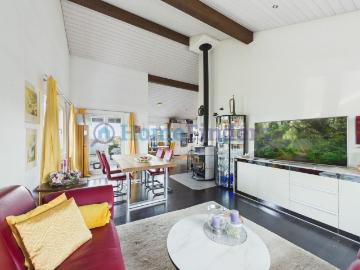 Single family house with 5 rooms on sale in Gebertingen...