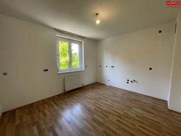 sommeraktion 1 monat keine miete bezahlen! 3 raum whg....