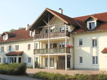 Sonnige EG Wohnung befristet vermietet mit Balkon!
