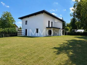 Sonniges Zuhause mit 120 m² Wohnfläche und großem Grundstück