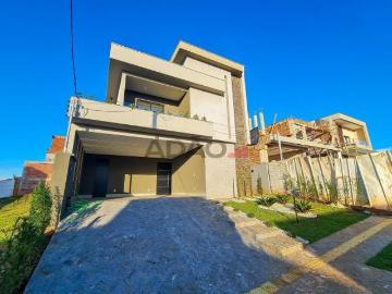 SOBRADO JARDINS CAPRI Casa em Condomínio com 4 Quarto s...