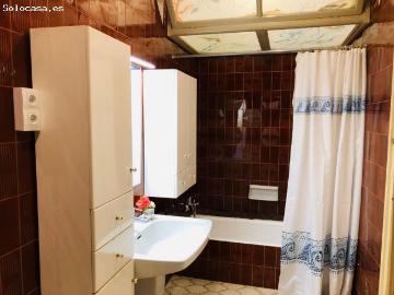 ¡SOLO ESTUDIANTES! Se alquila habitación doble amueblada...