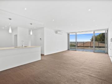 Sophisticated Apartment Living in Prime Wollongong Location