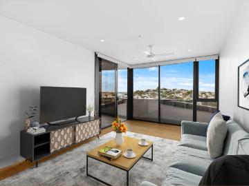 Sophisticated Inner City Living with Sweeping Views...
