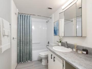 Southpointe Plaza 2 Bedroom Apartment for Rent at 4040...