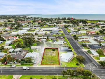 Space to Build Your Dream by the Coast