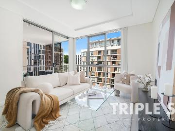 Spacious Unfurnished Potential 3rd bedroom |2 Car...