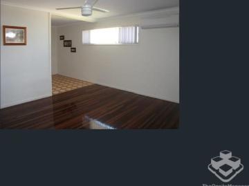 Spacious Family Home with Dual Living Potential in a...