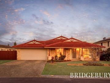 UPDATE OPEN HOME TIME SPACIOUS FAMILY HOME WITH POOL,...