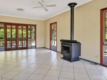 Spacious Federation Style Home + Studio