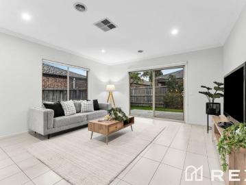 Spacious Four Bedroom Family Home in a Prime Cranbourne...