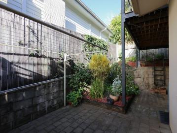 SPACIOUS TOWNHOUSE WITH COFFS CREEK VIEWS