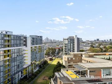 Spacious North Facing 1.5 Bedroom + Car Space Available...