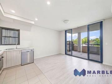 Spacious One Bedroom Apartment Plus Study with Large Balcony