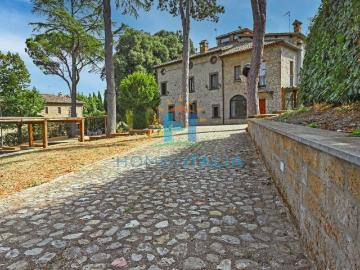 Splendida villa cinquecentesca con piscina m²...