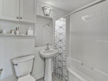 Spruce Ridge Estates 2 Bedroom Apartment for Rent at 19A...