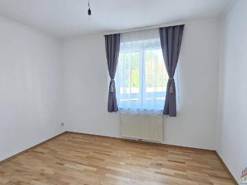 Stockerau 3 Zimmer Wohnung mit Balkon !