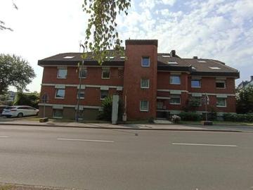 Stockumer Str. 12: Schöne DG Wohnung mit Balkon WG geeignet