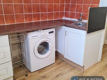 Station Road, London, NW4 1 bed flat to rent £1,500 pcm...