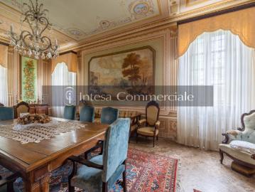 Stabile/Palazzo con giardino a Verolanuova