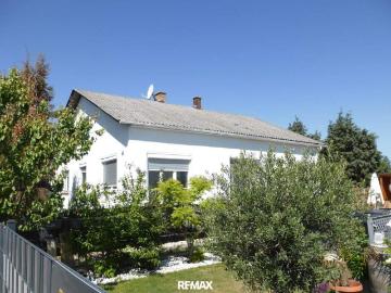Stilvoll modernisiertes Einfamilienhaus mit großzügigem...