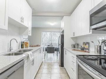 Stirling Place Studio Apartment for Rent at 403 Stirling...