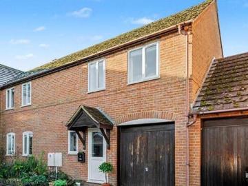 Strensham Gate, Strensham, 3 Bedroom End