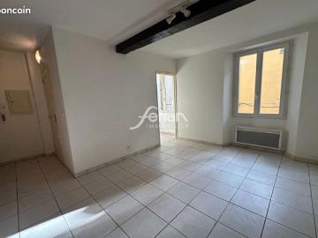 Studio 1 pièce 19 m²