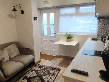 Studio for rent in Kilmacud West, Dublin