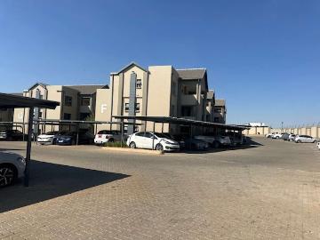 Stunning 3 Bedroom Ground Floor Apartment in Modern...
