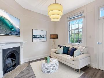 Stunning terrace in a fantastic Glebe location!
