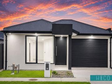 Stunning Family Home in Prime Mickleham/Craigieburn side...