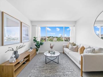 Stylish One Bedroom Apartment with Sweeping Views