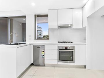 STYLISH APARTMENT IN PRIME CHATSWOOD LOCATION