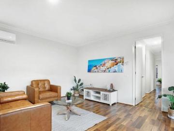 Stylish & Spacious 3 Bedroom Family Home in Prime Location