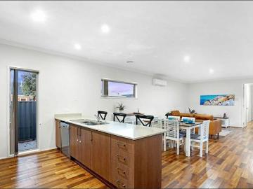 Stylish & Spacious 3 Bedroom Family Home in Prime Location