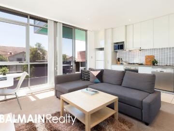 Sun Filled North Facing Oversized Studio Apartment with...