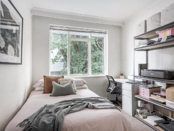 Sunny, spacious & superbly located