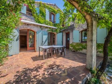 SUPERBE VILLA 5 CHAMBRES SUR 1 000 M² DE TERRAIN
