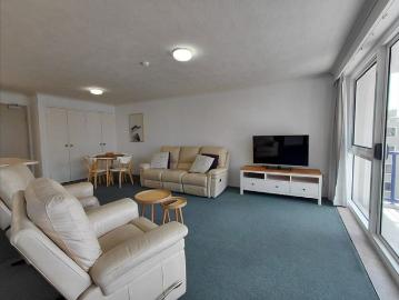 SURF REGENCY Furnished Unit Walk to Beach!