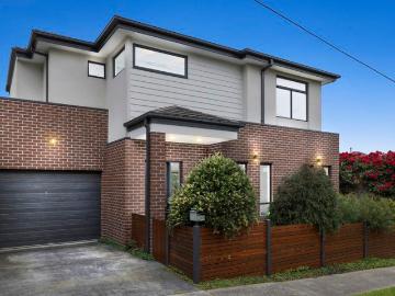 Surprisingly Serene Townhouse Ease